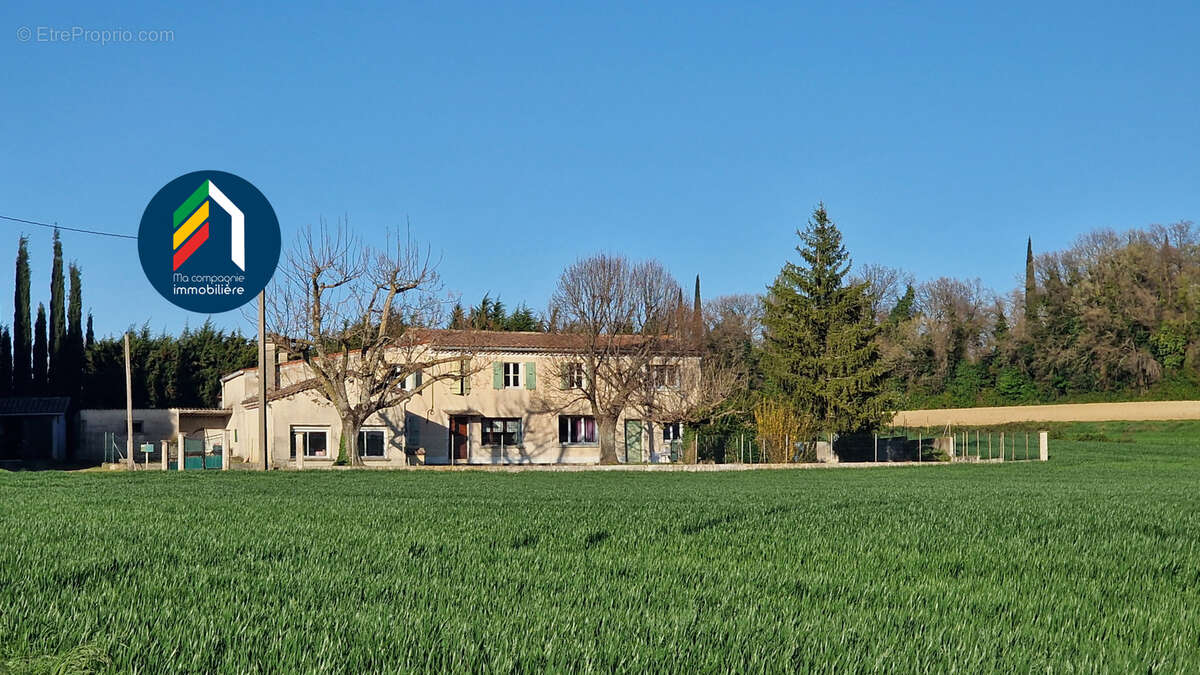 Maison à SAINT-GERVAIS-SUR-ROUBION