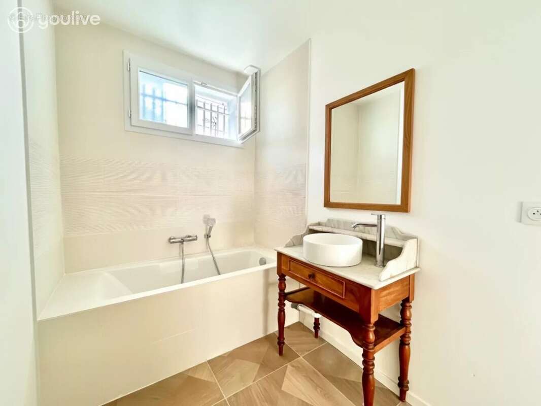 Maison à LE PELLERIN