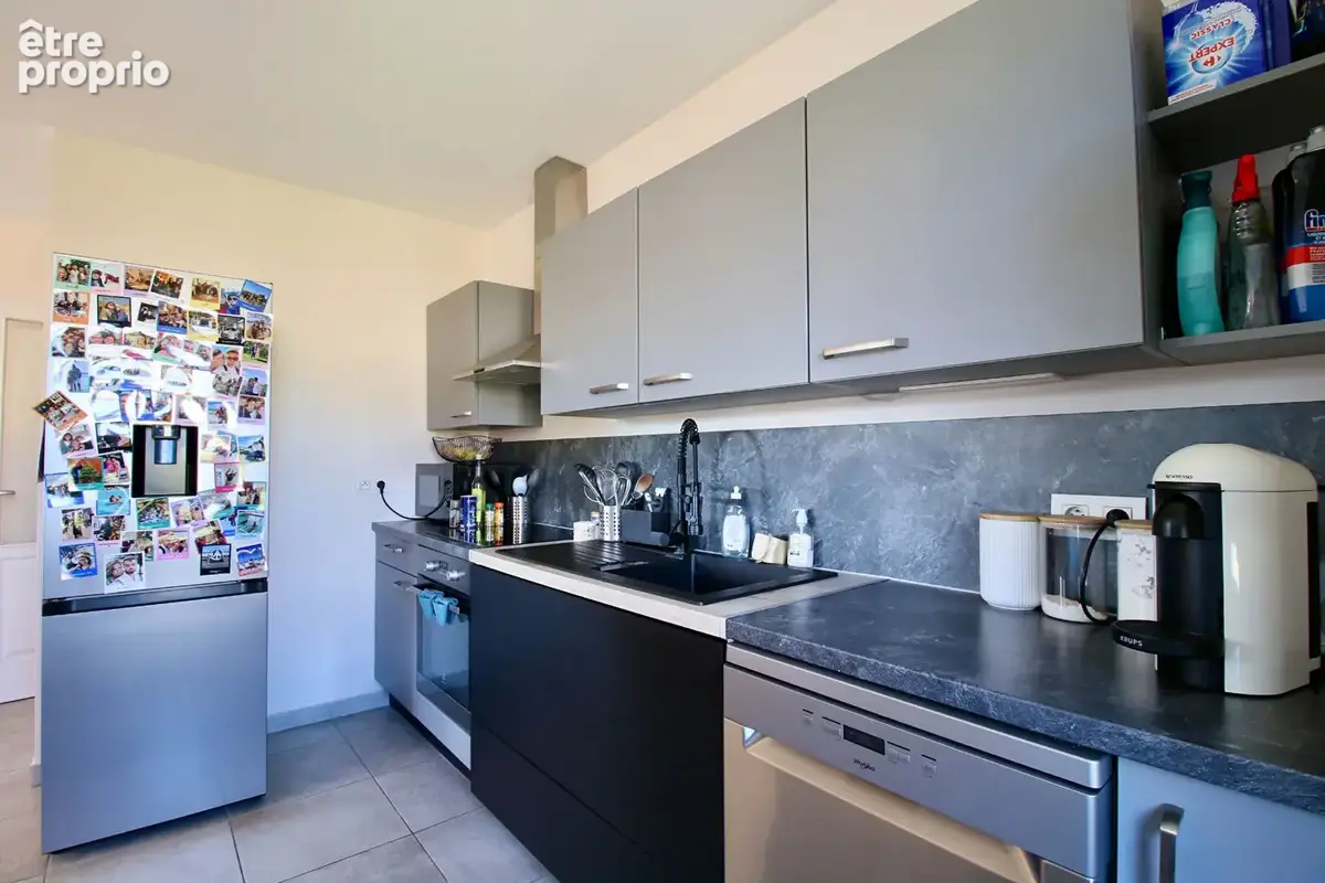 Appartement récent 78m2 avec vue, stationnement et balcon ! - photo 7