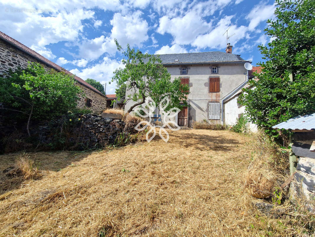 Maison de campagne avec dépendances et terrain de 1 193 m2 à Laurie - photo 6