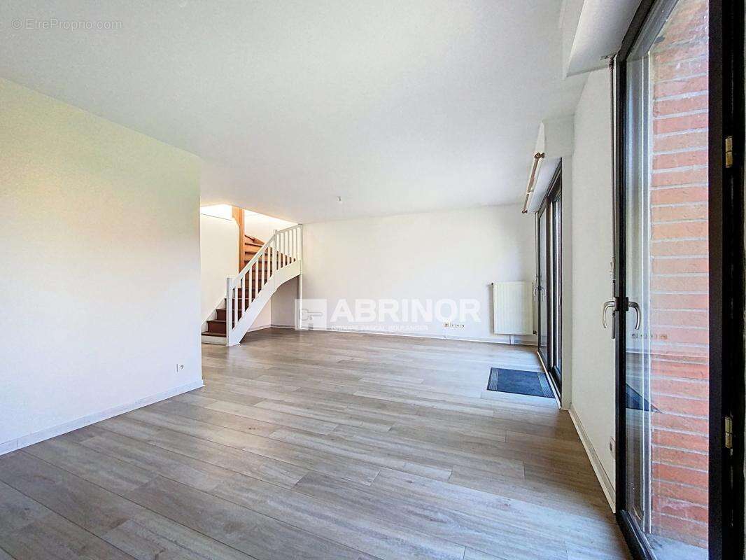 Maison à NEUVILLE-EN-FERRAIN