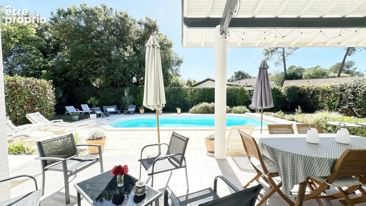 GOLF ET CENTRE VILLE VILLA A PIED POUR CETTE VILLA DE 6 Pièces de 150 m2 sur une parcelle de 800 m2 avec piscine - photo 5