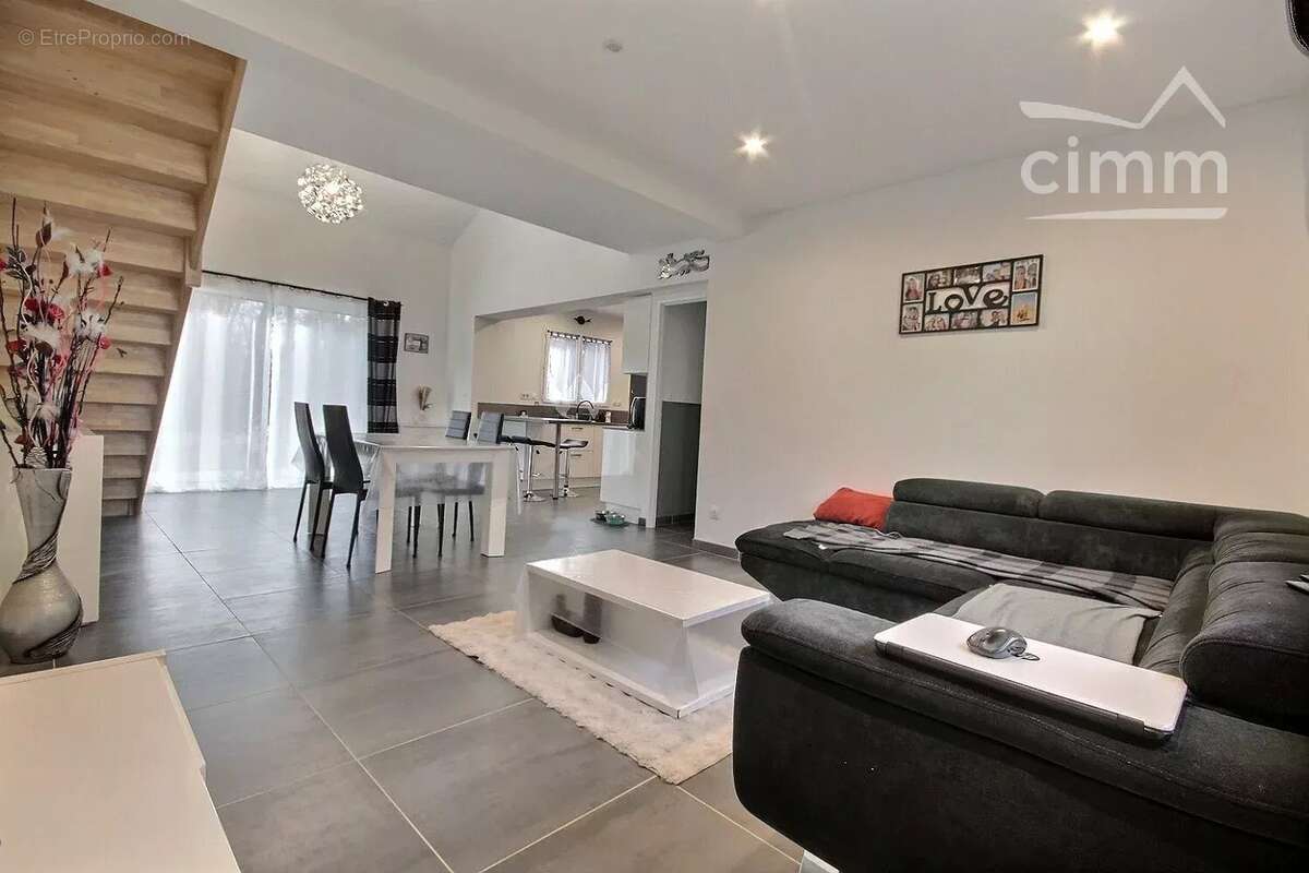 Maison à MONTBONNOT-SAINT-MARTIN