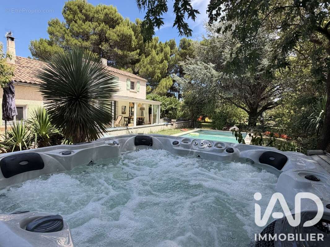 Maison 155 m² à Chateauneuf-Du-Rhone  - photo 2