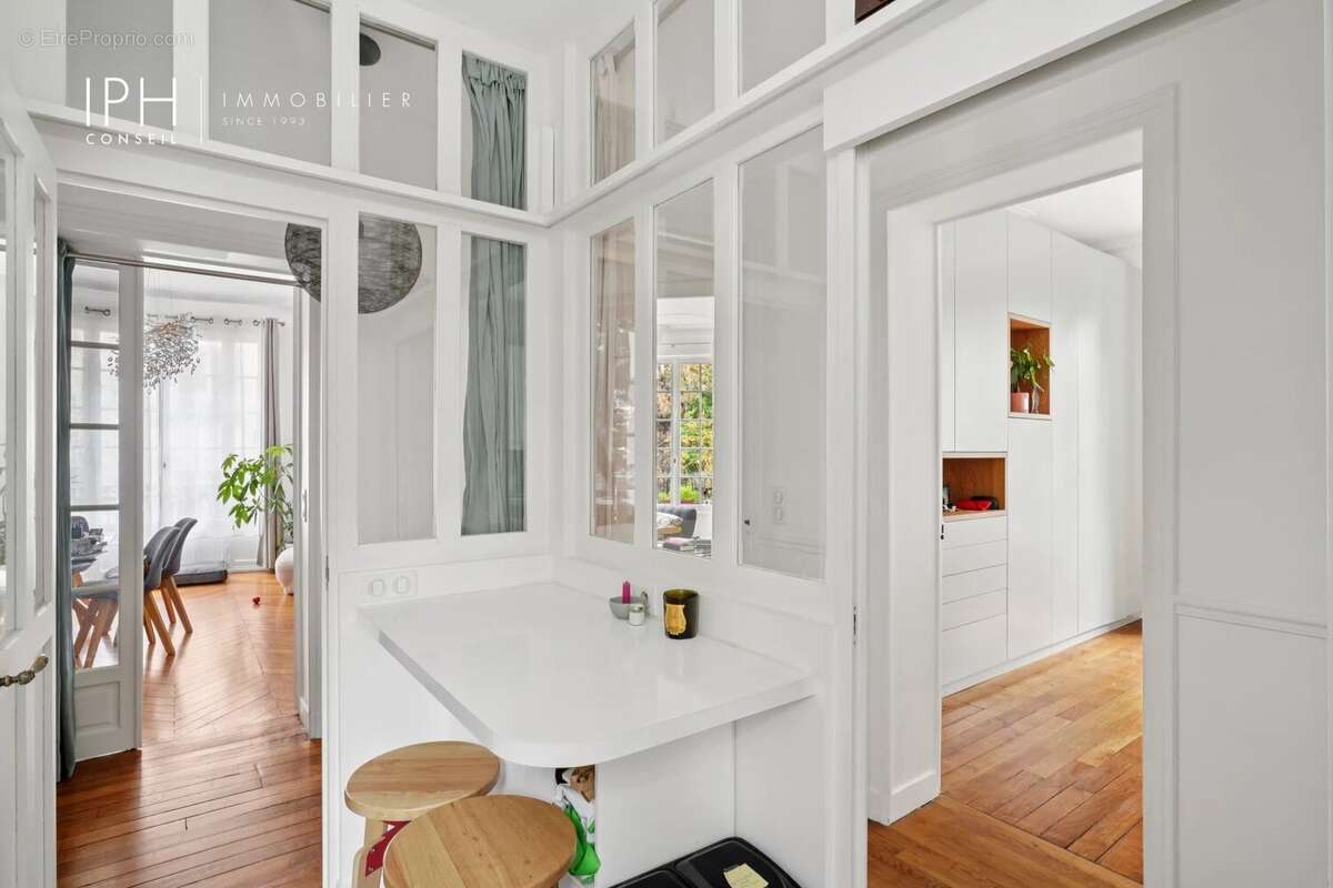 Appartement à NEUILLY-SUR-SEINE