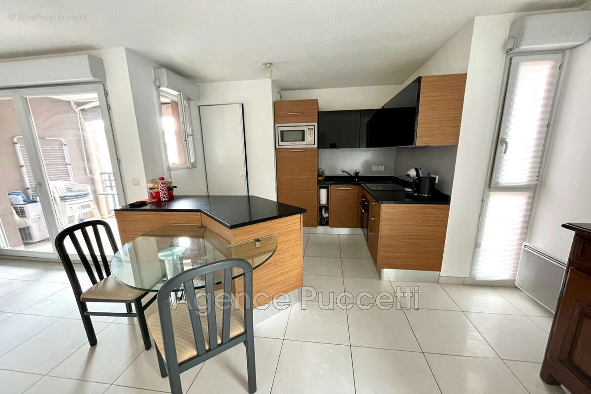 Appartement à VENCE