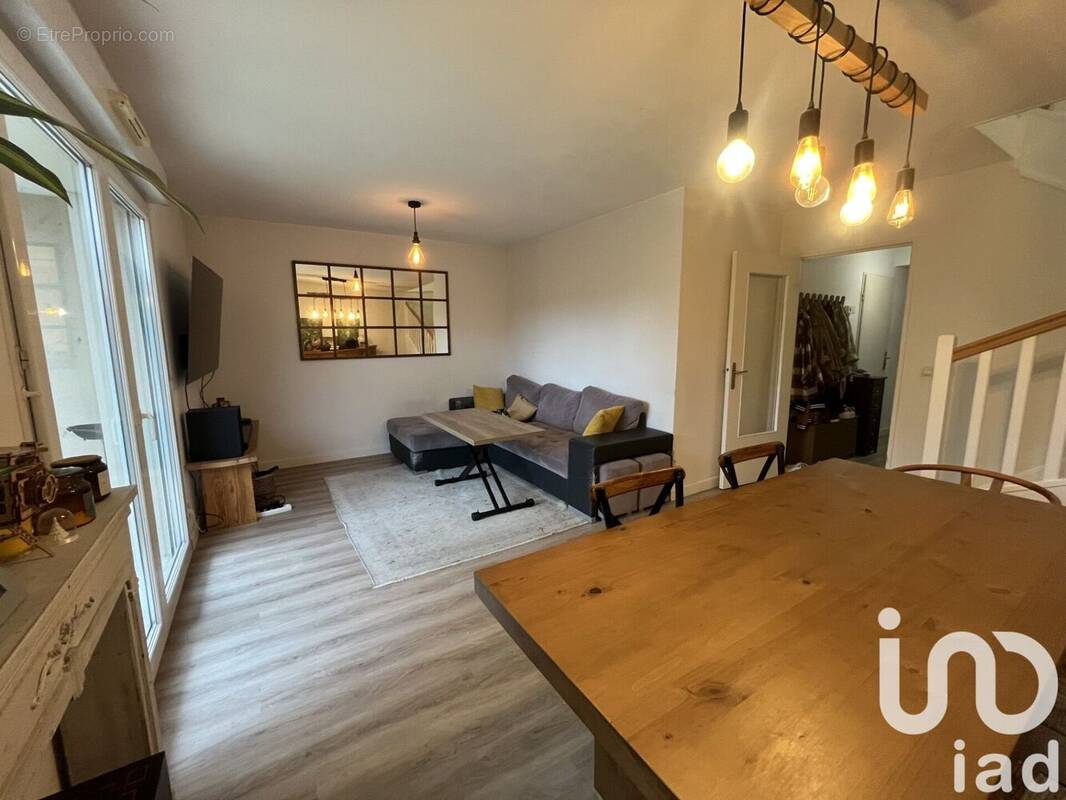 Photo 1 - Maison à FARGUES-SAINT-HILAIRE