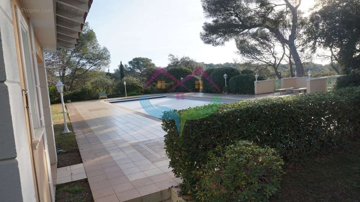 Appartement à SAINT-RAPHAEL