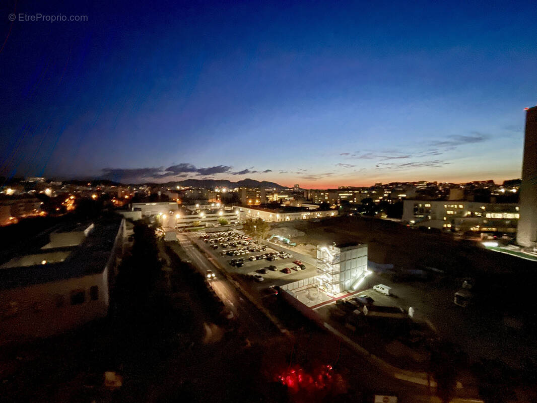 Appartement à MARSEILLE-5E