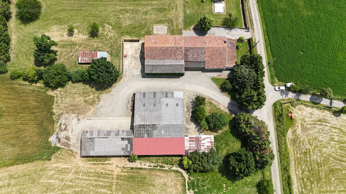 Maison à LEZAT-SUR-LEZE