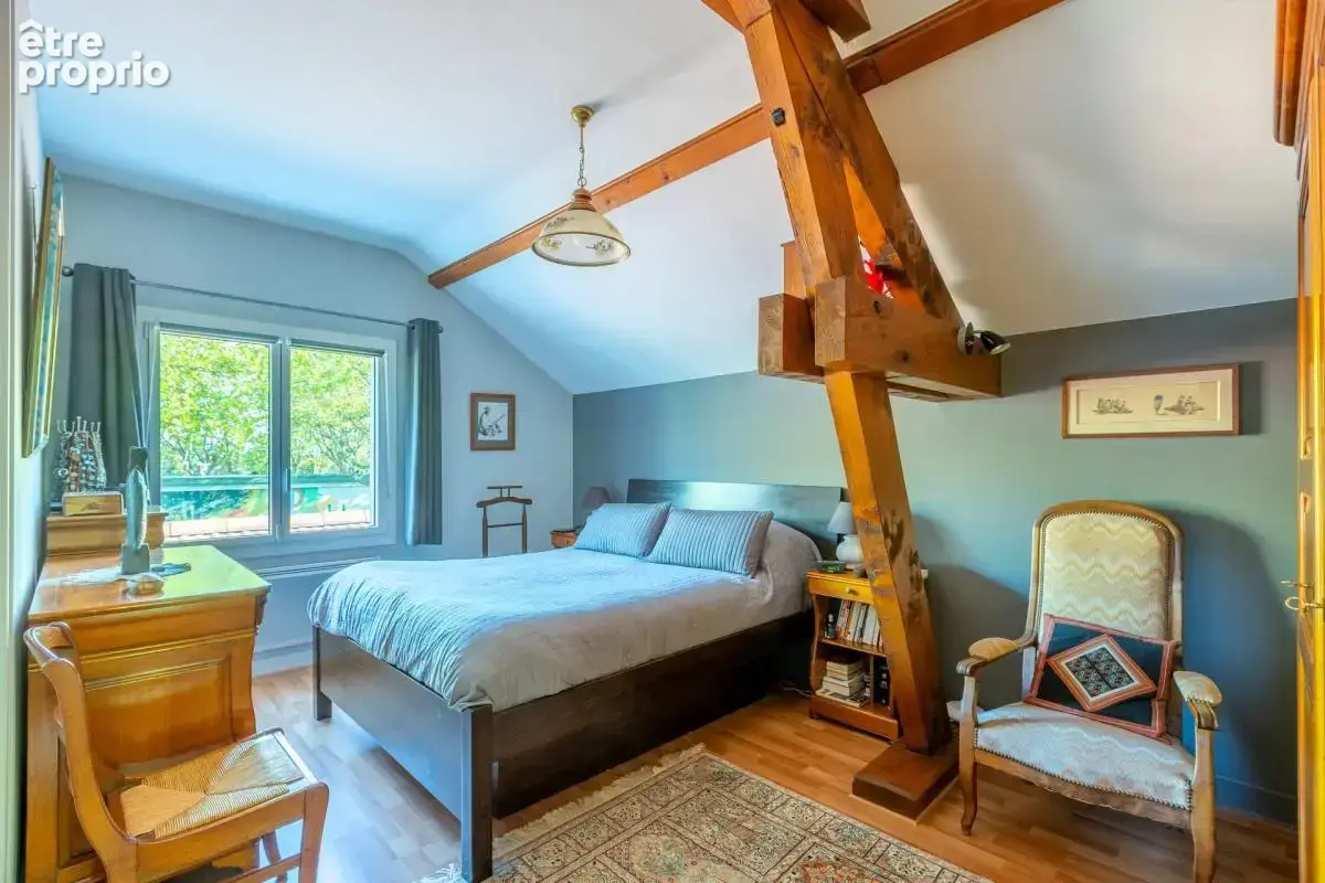 Maison de 8 pièces de 178 m² à La Tour-de-Salvagny - photo 13
