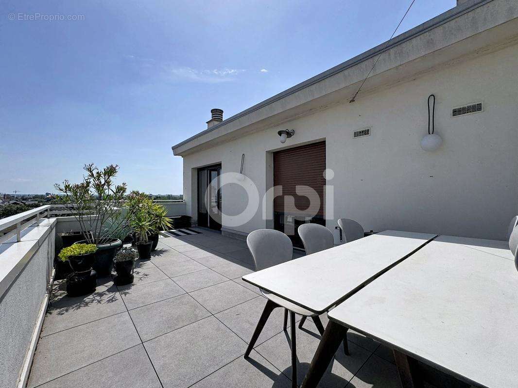 Appartement à NOGENT-SUR-MARNE