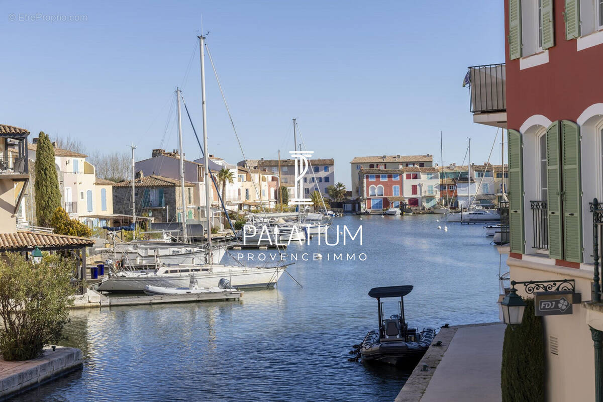 Appartement à GRIMAUD