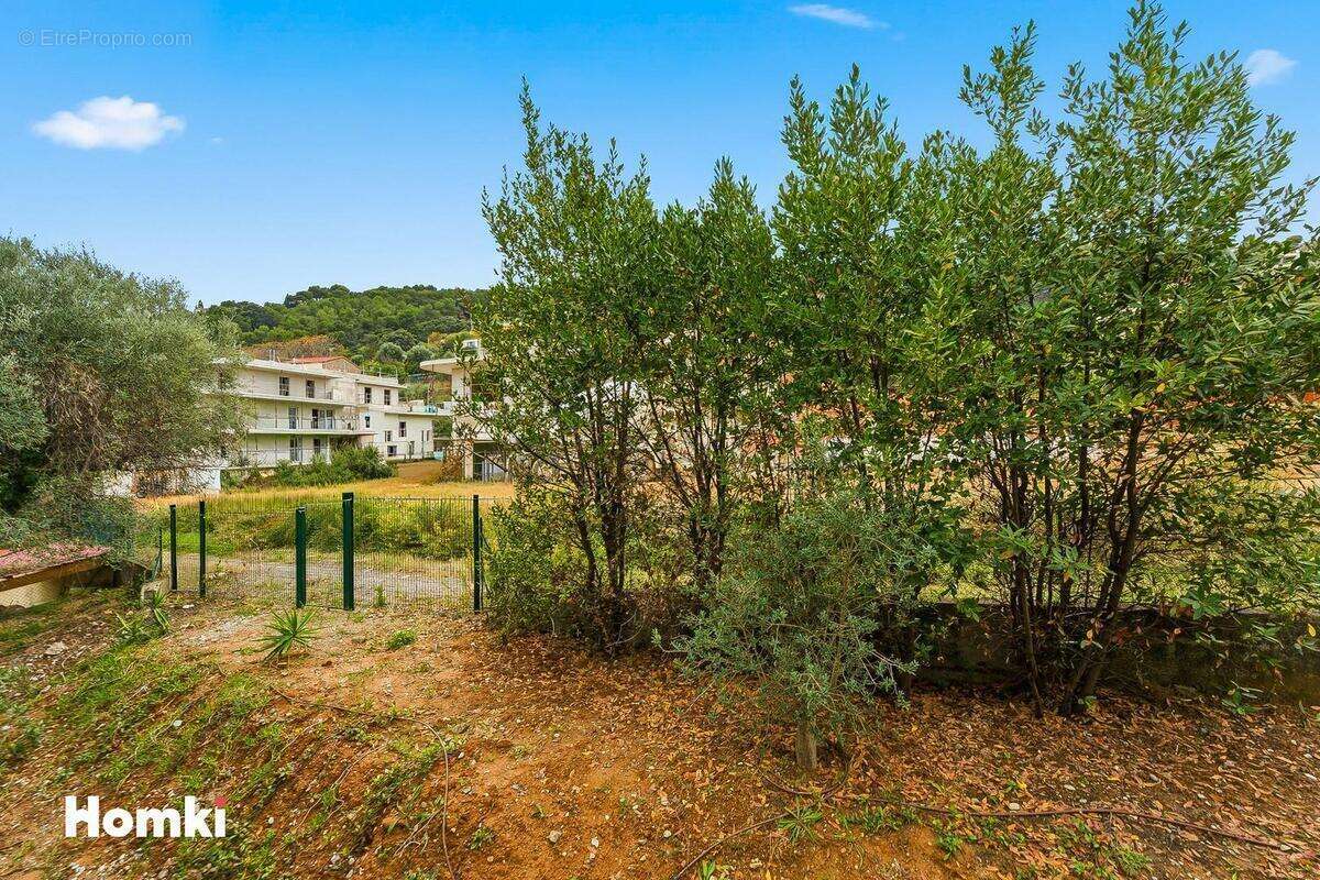 Appartement à SAINT-LAURENT-DU-VAR