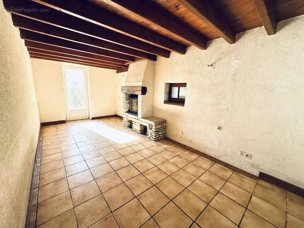 Appartement à ETAULIERS