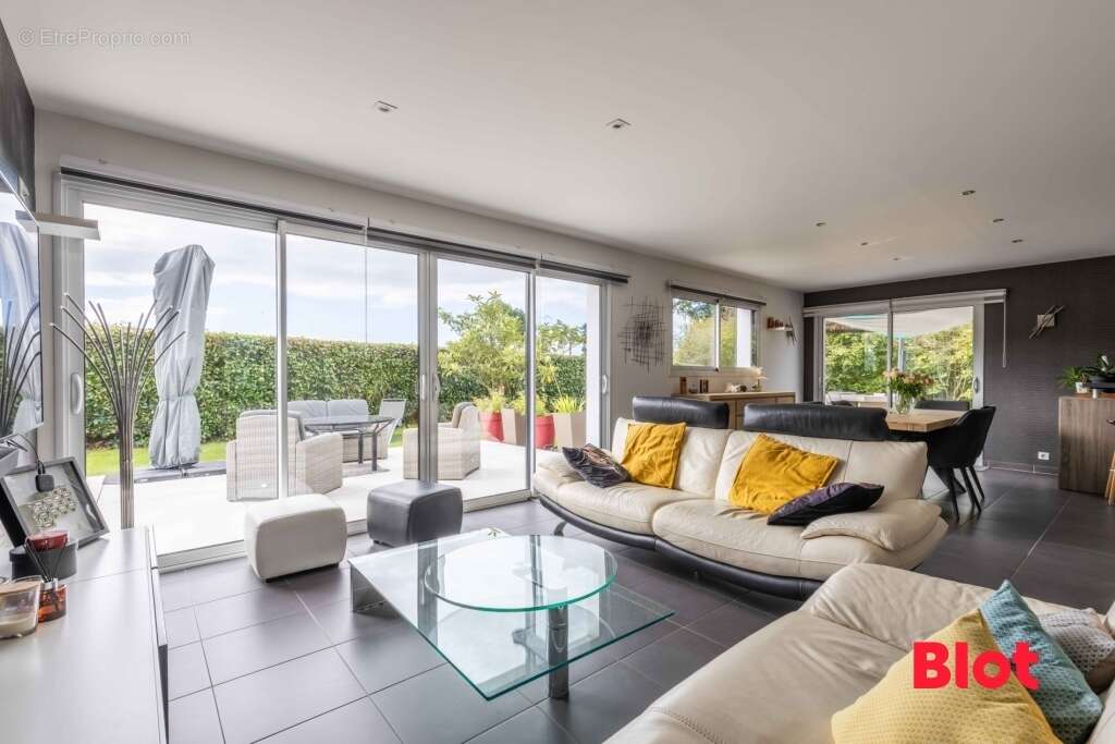 Maison à SAINT-GILLES