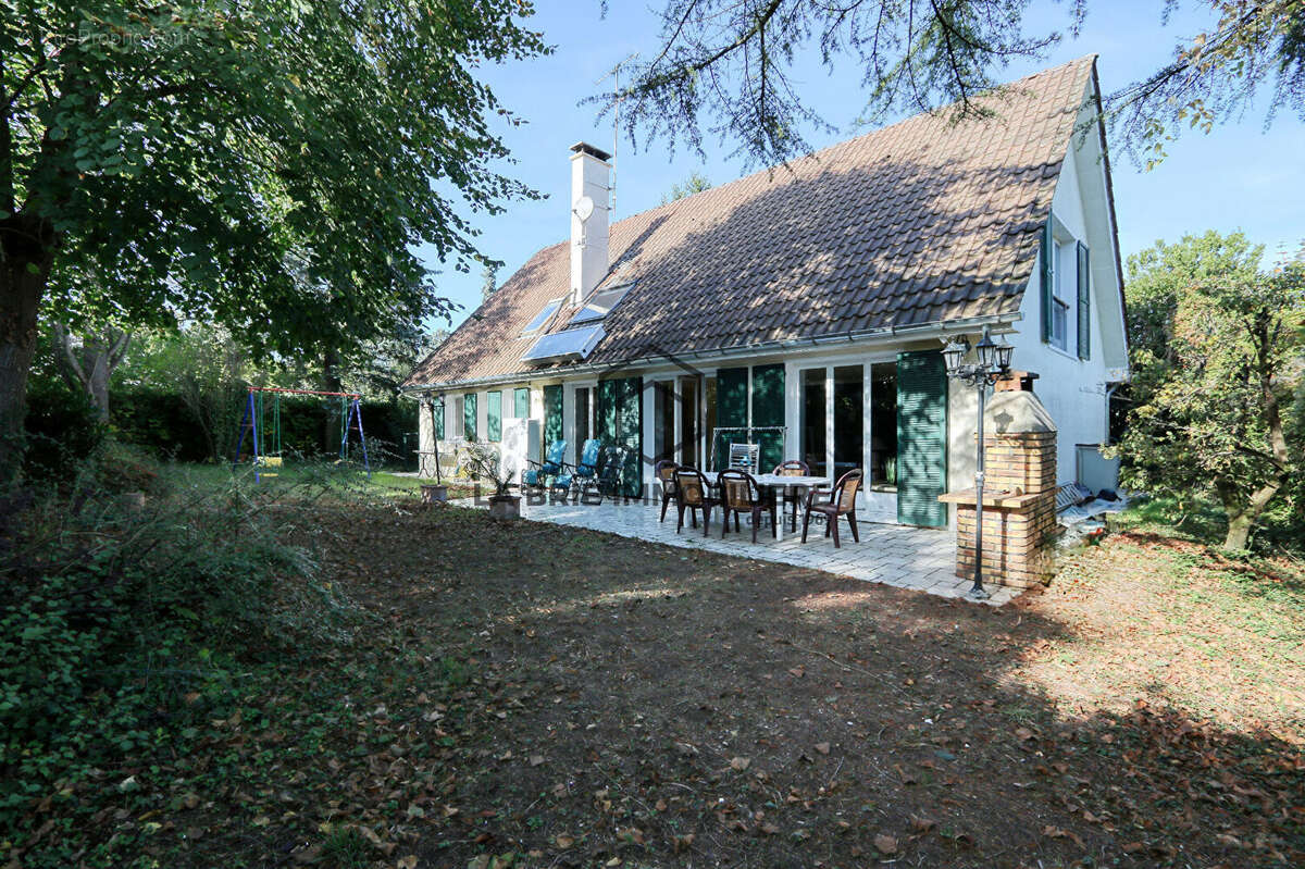 Maison à VILLECRESNES