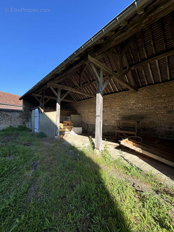 Maison à COULMIER-LE-SEC