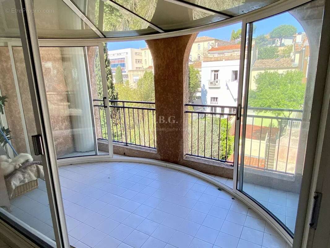 Appartement à MARSEILLE-8E