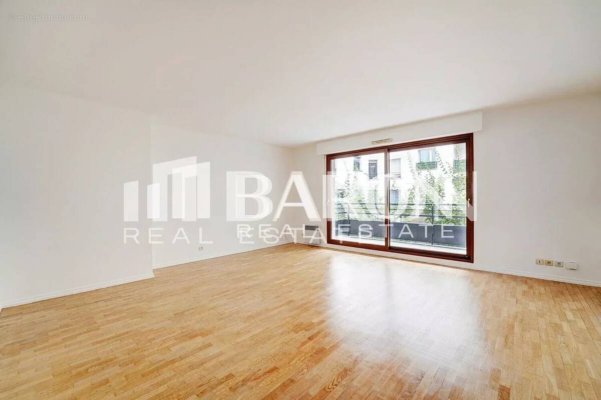 Appartement à LEVALLOIS-PERRET