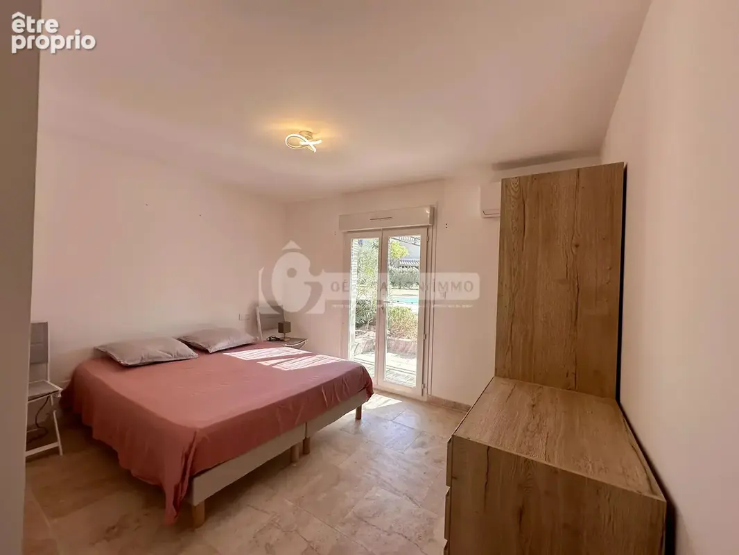 Maison de plain-pied proche centre de Fontvieille. - photo 13