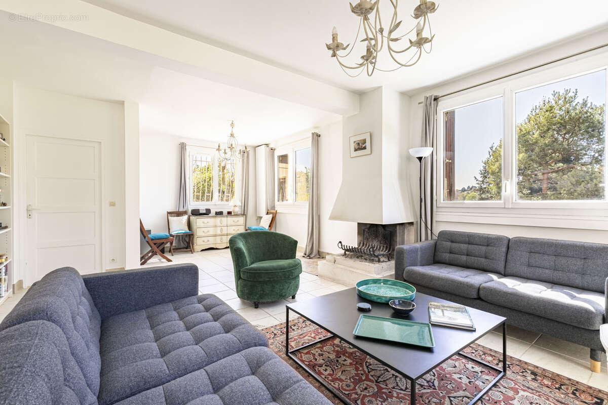 Maison 10 pièces - 202 m2 - Saint Germain en Laye - photo 3