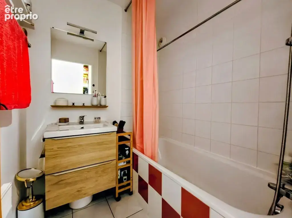 À vendre   appartement 57 m2   balcon   parking privatif - photo 8