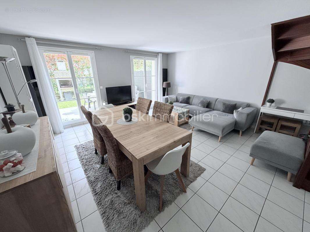 Maison à CORBEIL-ESSONNES