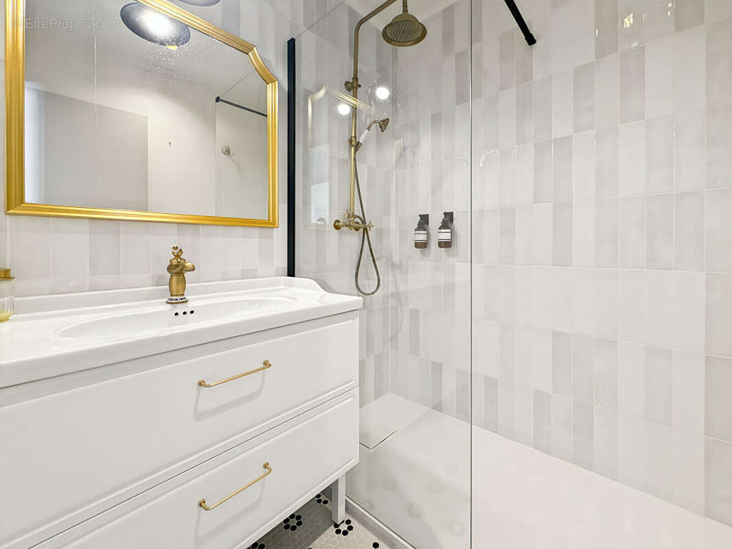 Appartement à LA ROCHE-GUYON