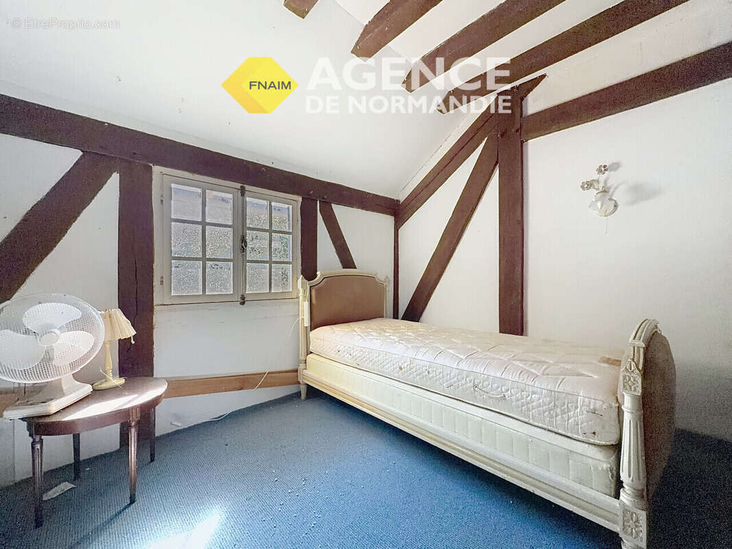 Maison à MONTREUIL-L&#039;ARGILLE