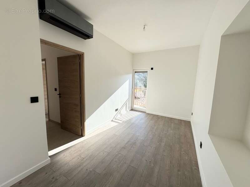 Appartement à COGNIN