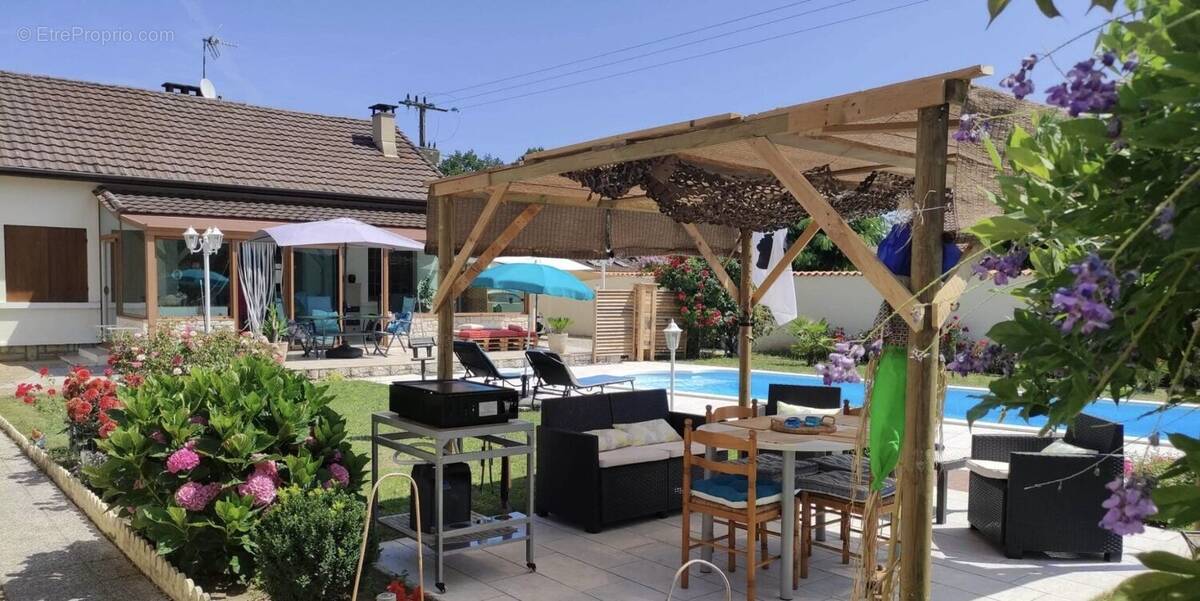 Maison à MOULEYDIER