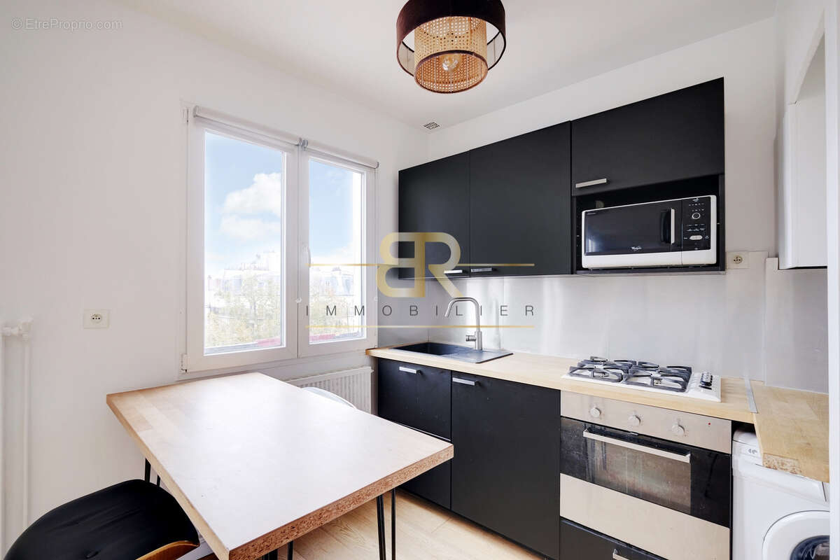 Appartement à PARIS-10E