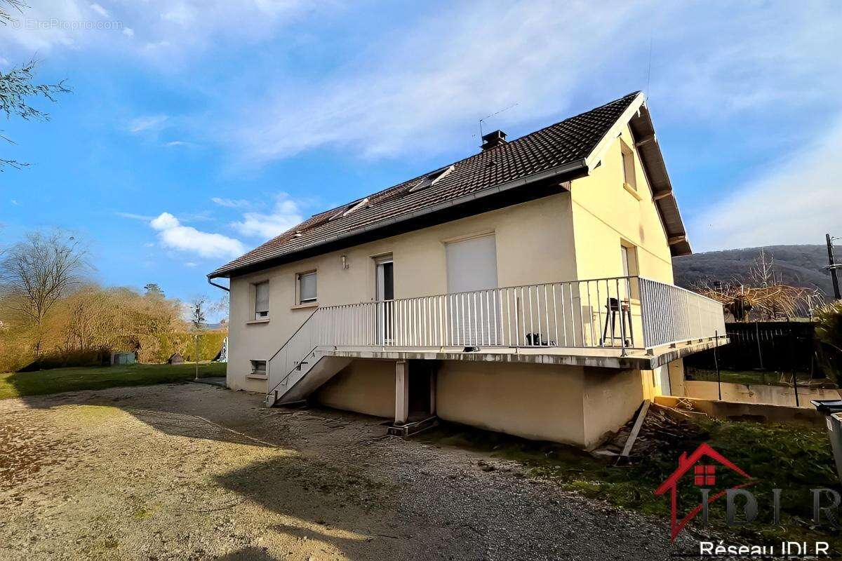 Maison à ROCHE-LEZ-BEAUPRE