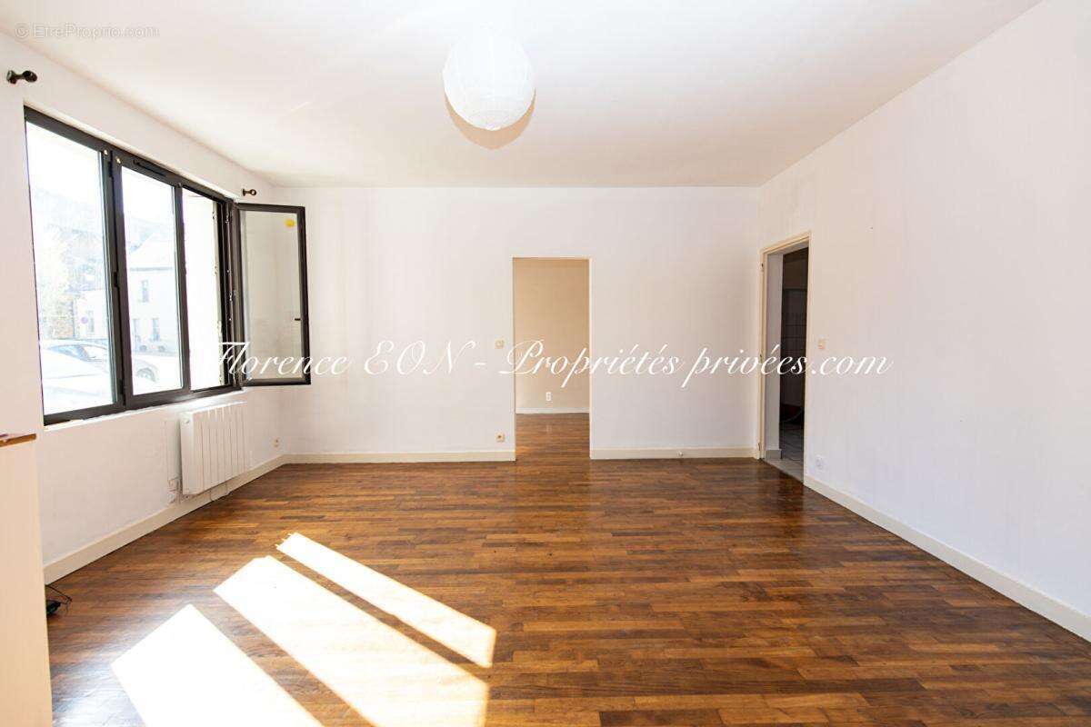 Appartement à BAIS