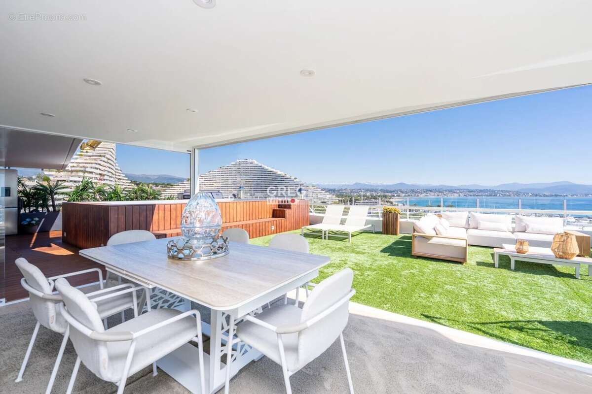 Appartement à VILLENEUVE-LOUBET