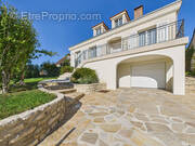 Maison à SAINT-PIERRE-DU-PERRAY