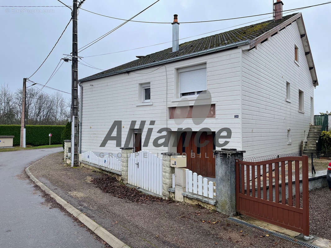 Maison à FROIDECONCHE