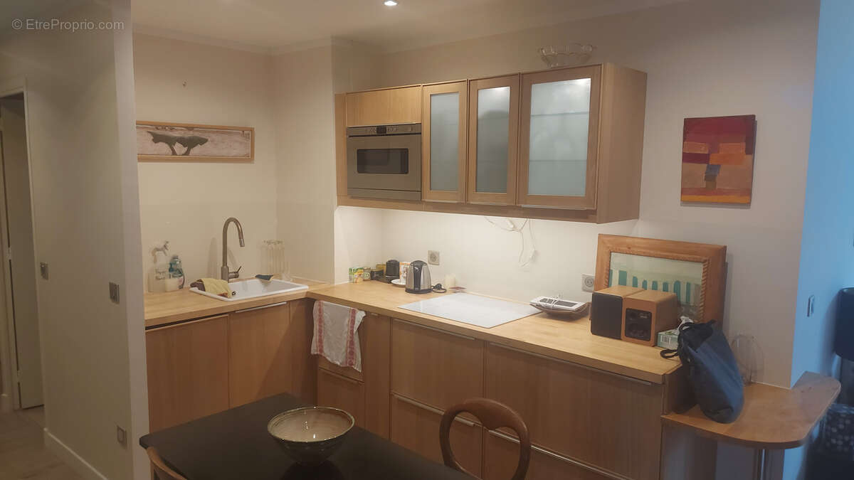 Appartement à NEUILLY-SUR-SEINE