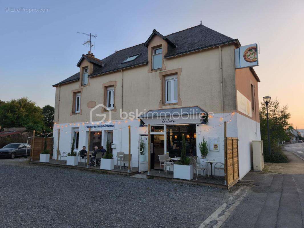 Commerce à LA CHAPELLE-DES-MARAIS