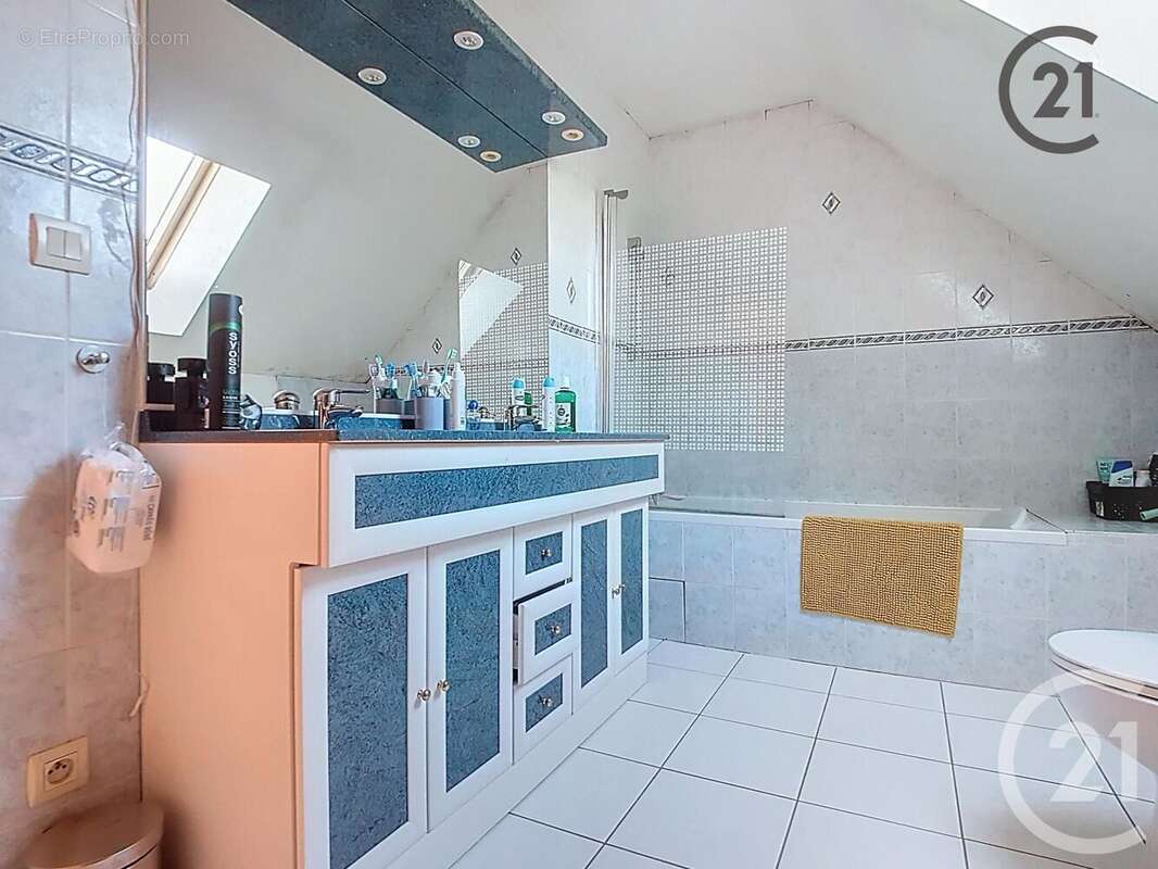 Maison à SAINT-ANDRE-LES-VERGERS