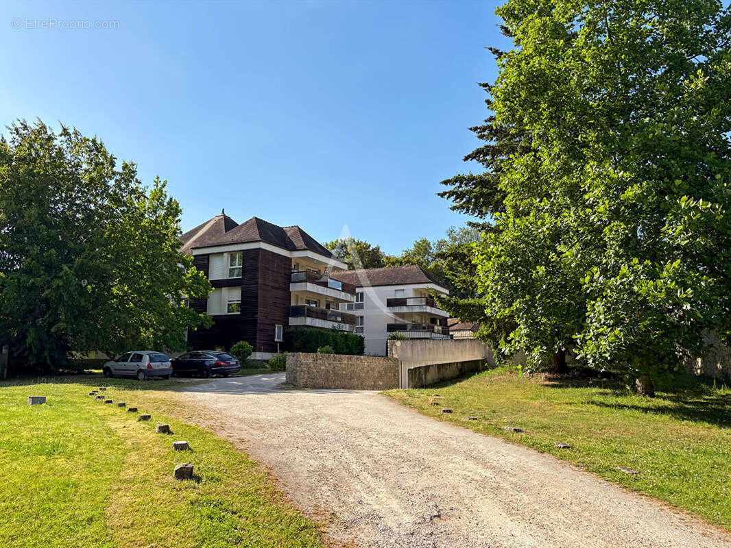 Appartement à LARDY