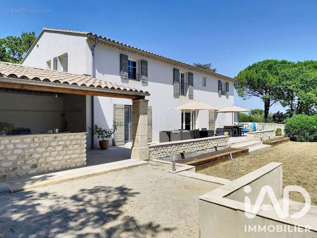Maison 270 m² à Rochegude  - photo 3