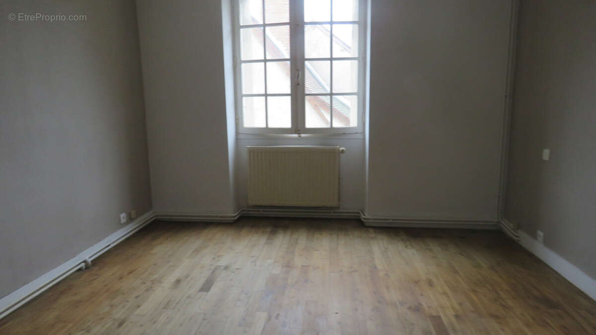 Ensemble immobilier de 2 maisons (en pierres et mitoyennes) avec une grange (en pierres) Secteur SAINT RAPHAEL - photo 11
