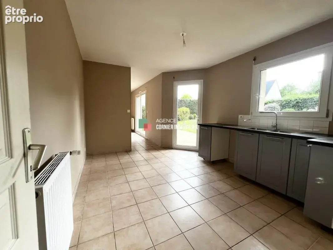 ACIGNE - Maison 6 pièces de 121 m² - photo 8