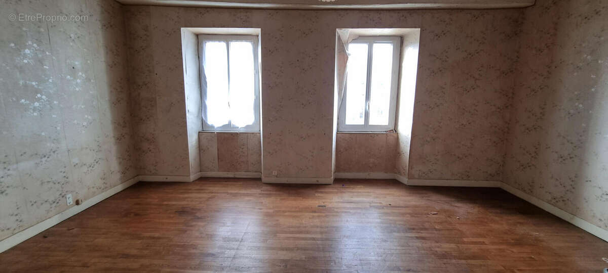 20251104_144011 - Maison à SAINT-SAUD-LACOUSSIERE