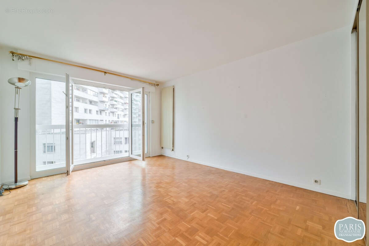 Appartement à PARIS-12E