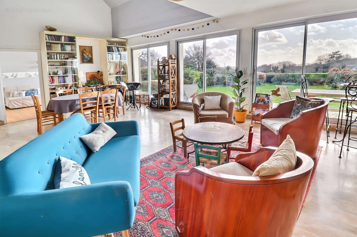 Maison à LE RELECQ-KERHUON