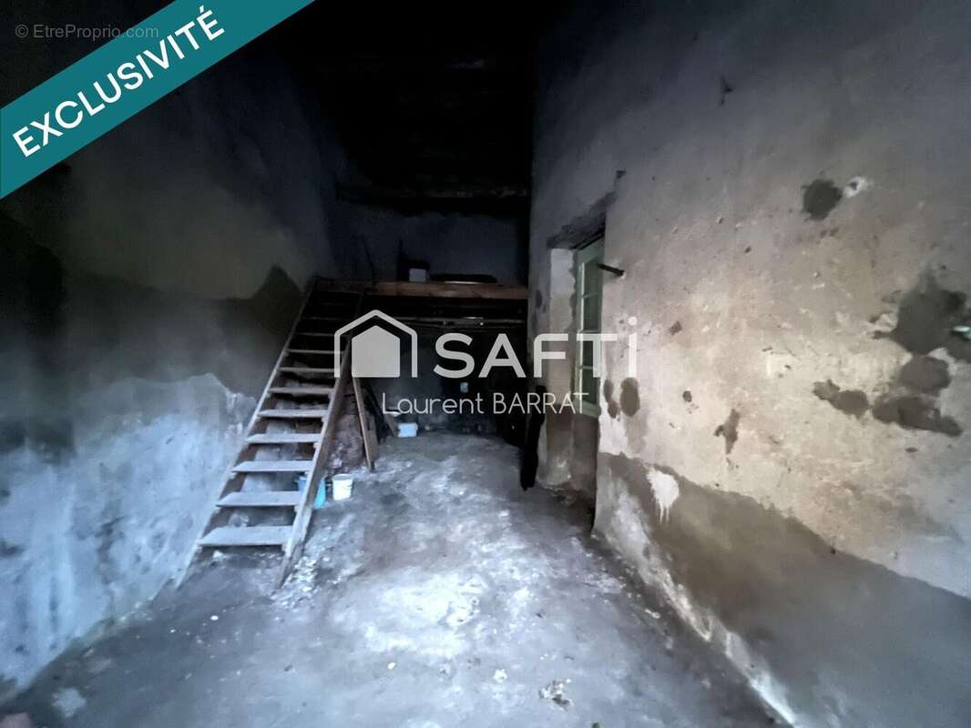 Photo 3 - Parking à ISSOIRE