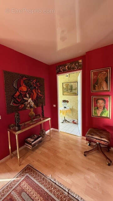 Appartement à LEVALLOIS-PERRET